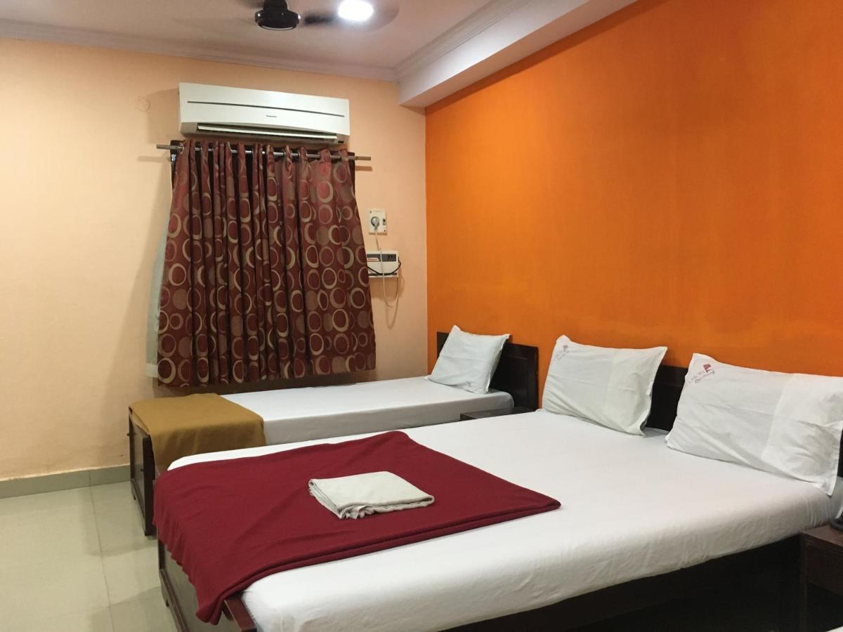 Delmon Residency Hotel Madras Buitenkant foto