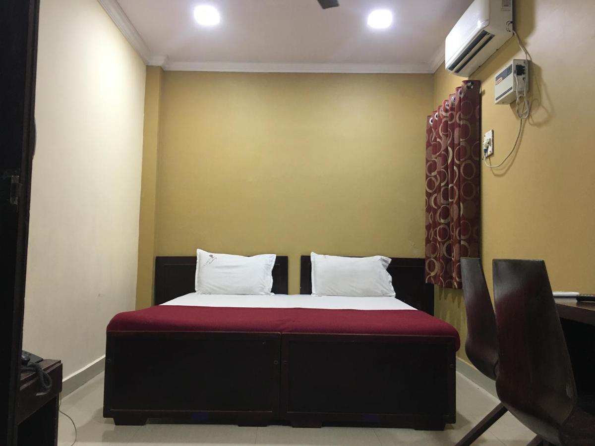 Delmon Residency Hotel Madras Buitenkant foto